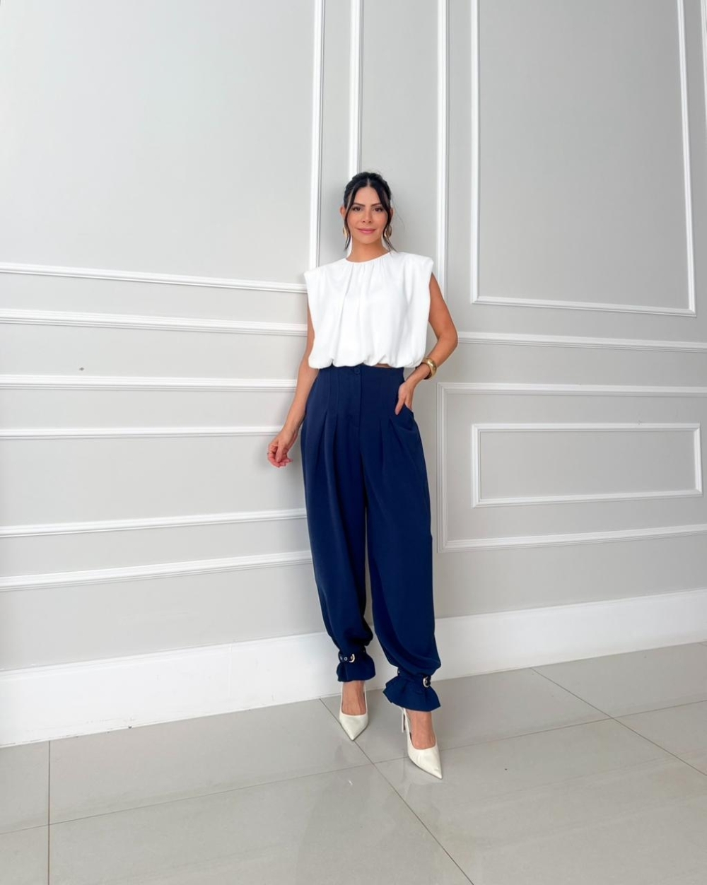 CROPPED LAILA
