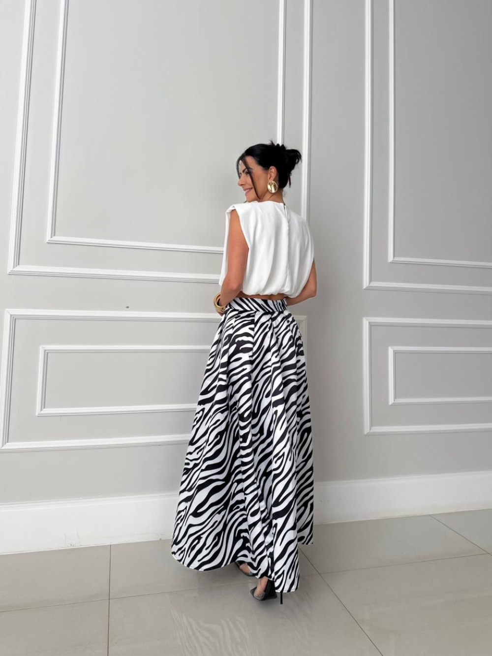 CROPPED LAILA